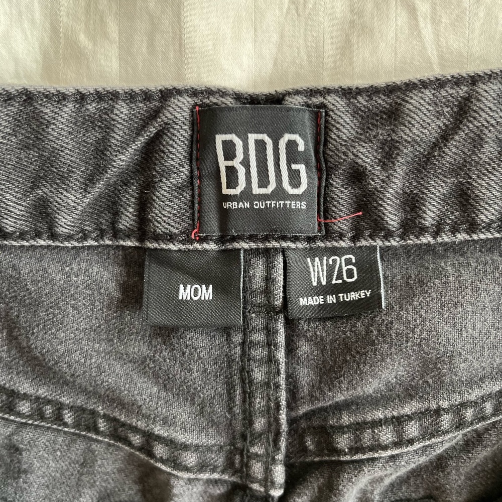 BDG MOM distressed black denim great condition 26